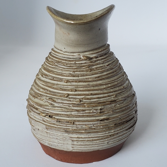 Studio Pottery Turned and Pinched Vase Signed and Numbered by Artist - Picture 5 of 10